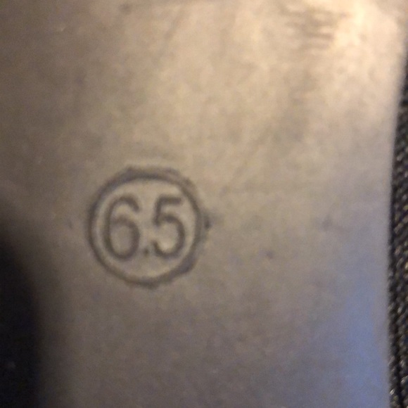 MIA Women’s slip on flat shoes. Black. Size 6.5 worn twice. Excellent condition. - Picture 4 of 5